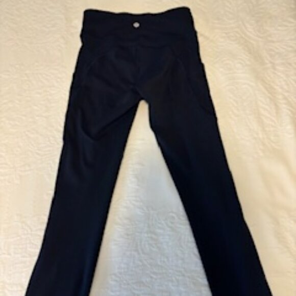 Wunder Train High-Rise Crop 23" with Pockets Navy - Picture 3 of 5